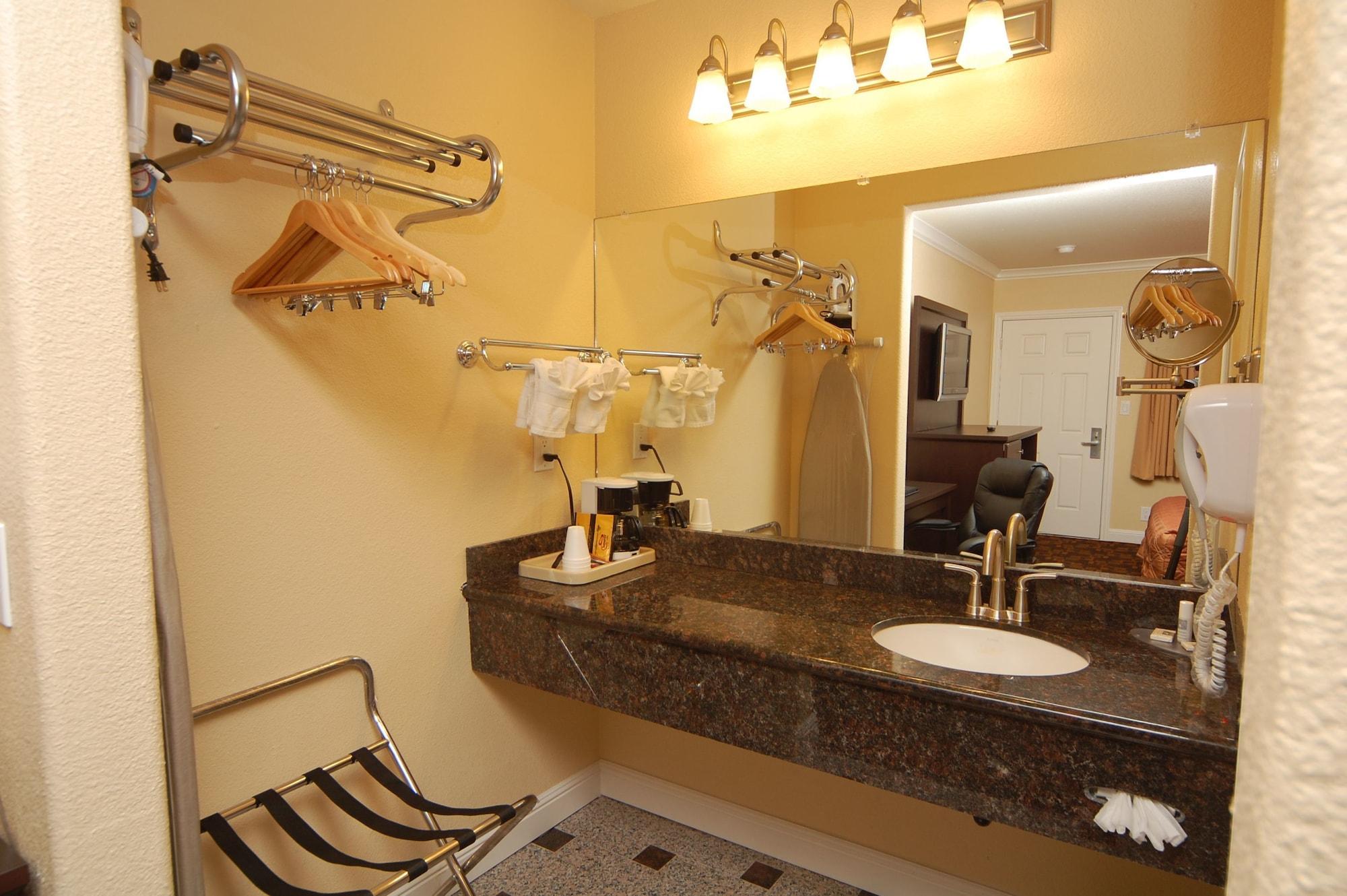 Monterey Surf Inn Bagian luar foto