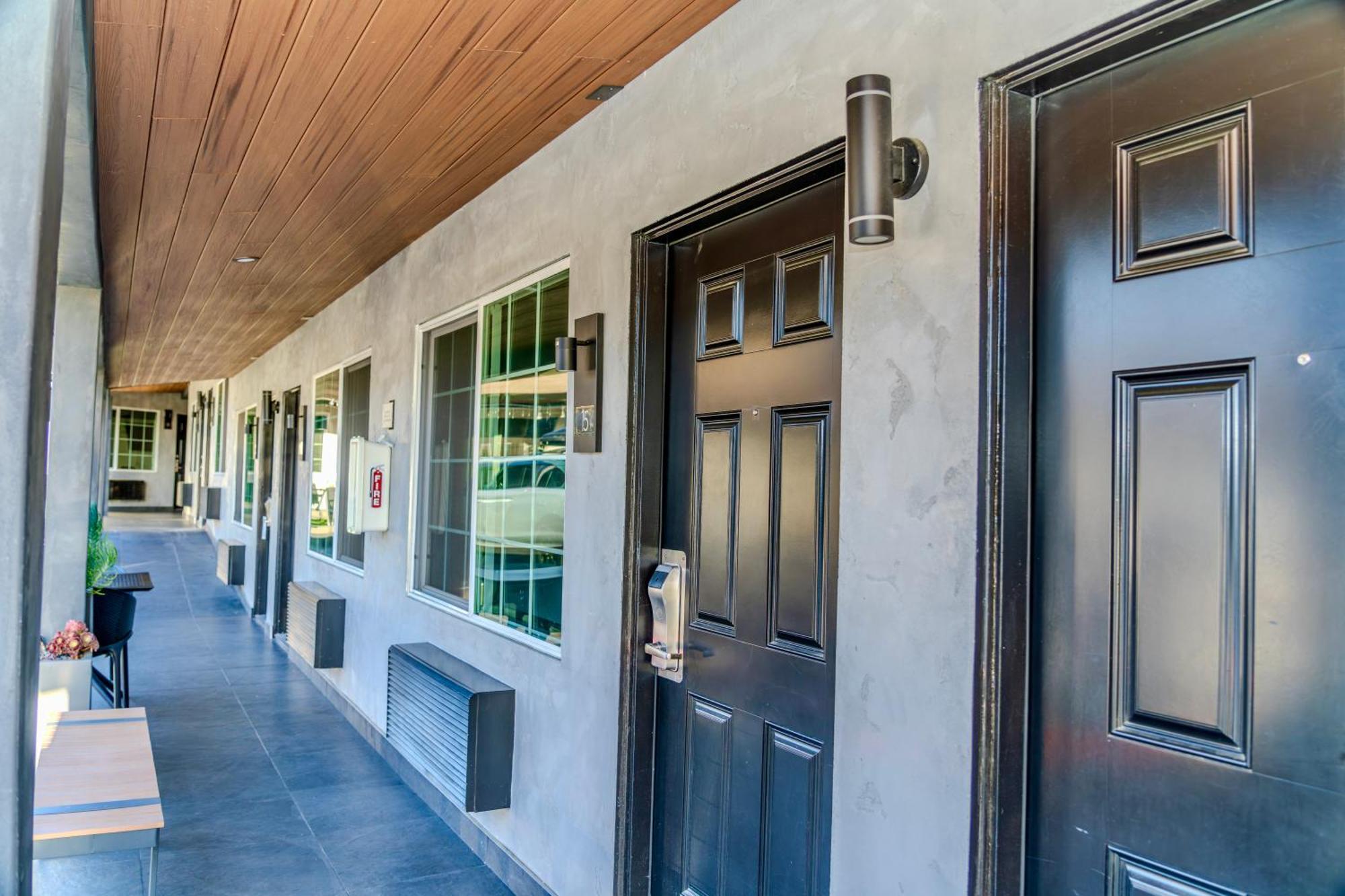 Monterey Surf Inn Bagian luar foto