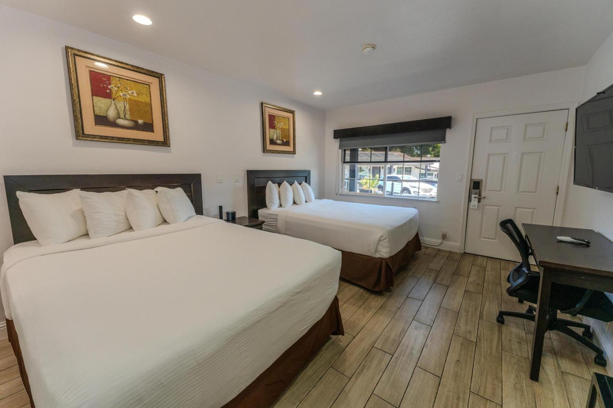 Monterey Surf Inn Bagian luar foto
