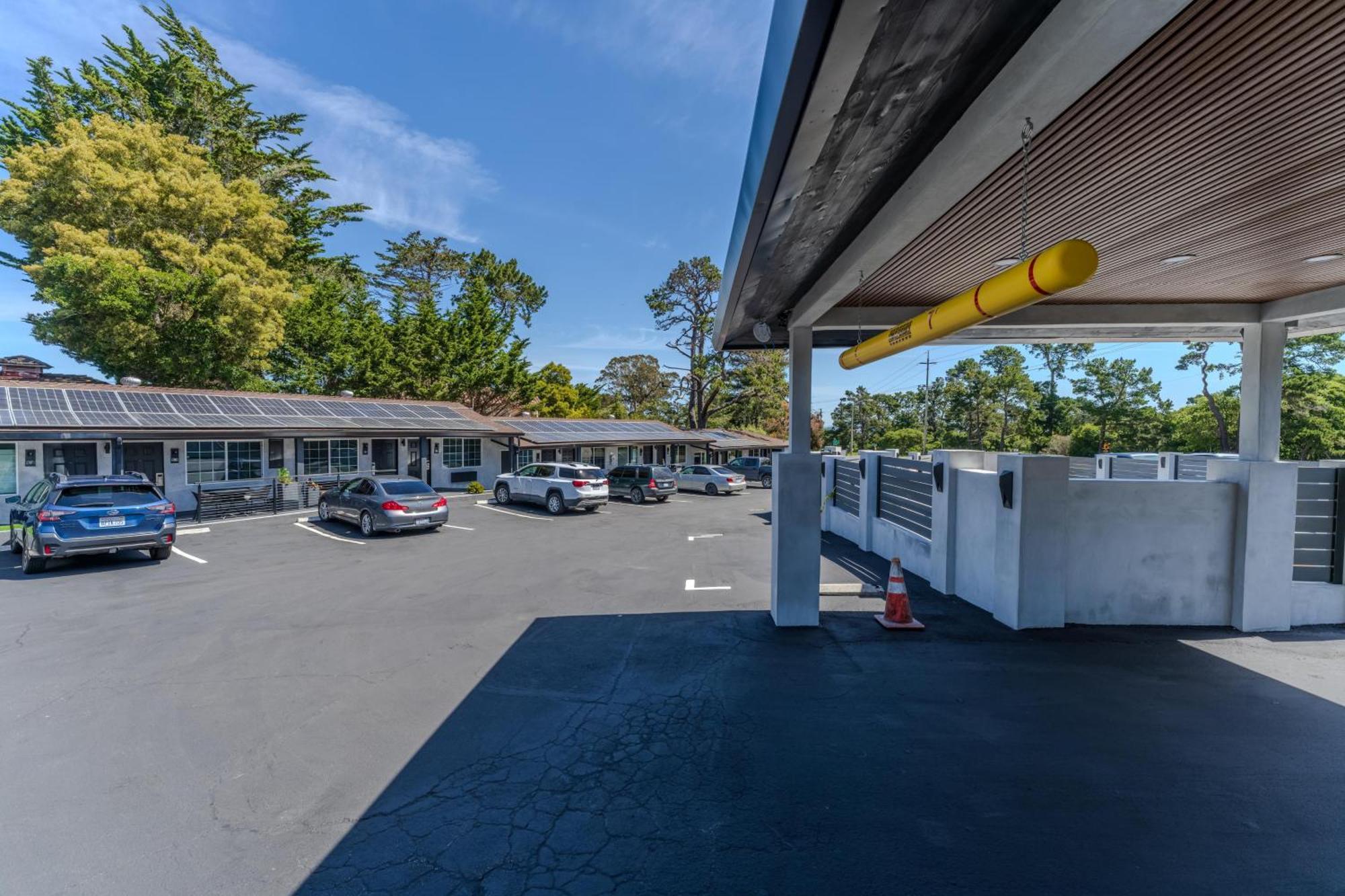Monterey Surf Inn Bagian luar foto