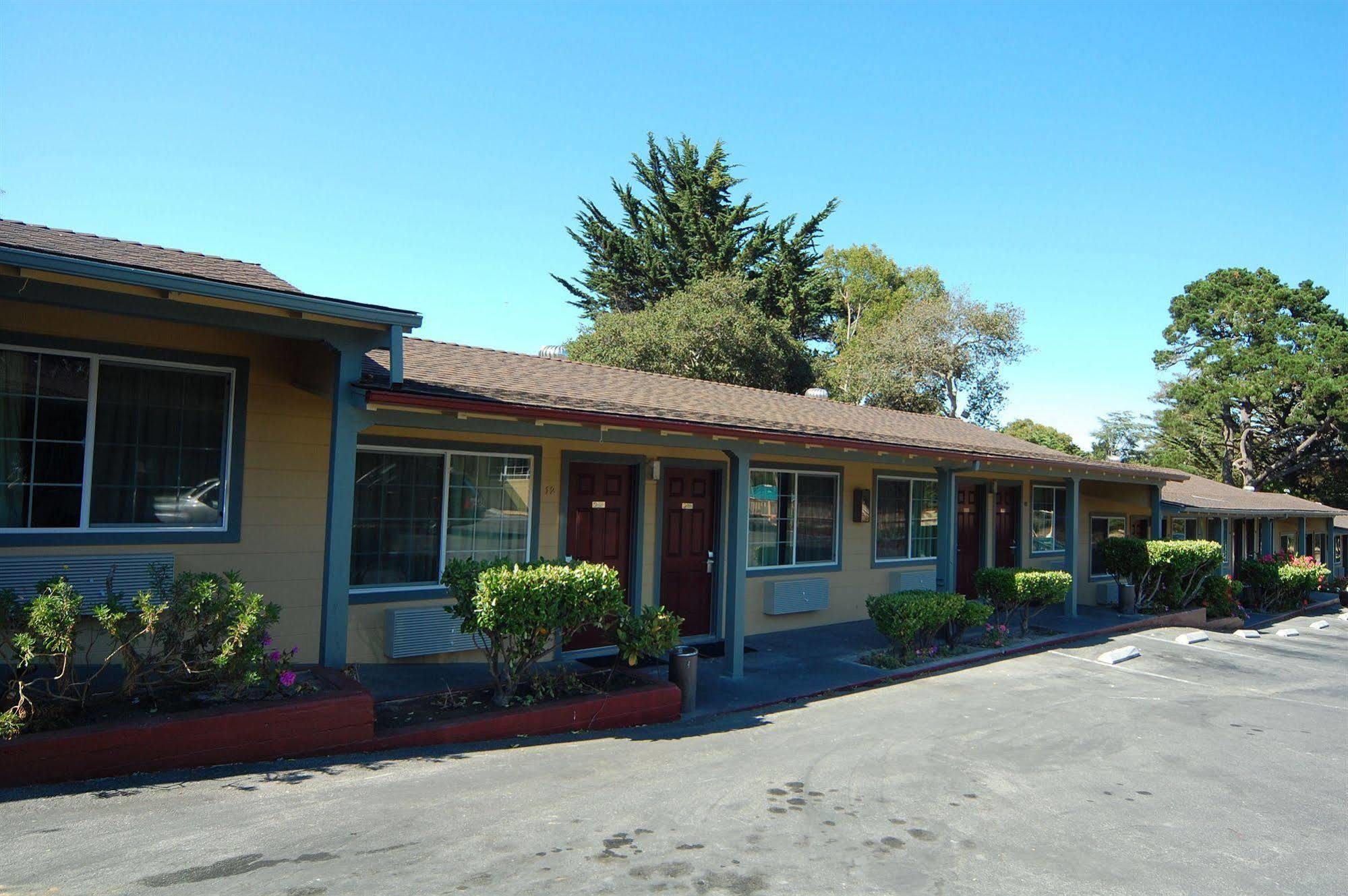 Monterey Surf Inn Bagian luar foto