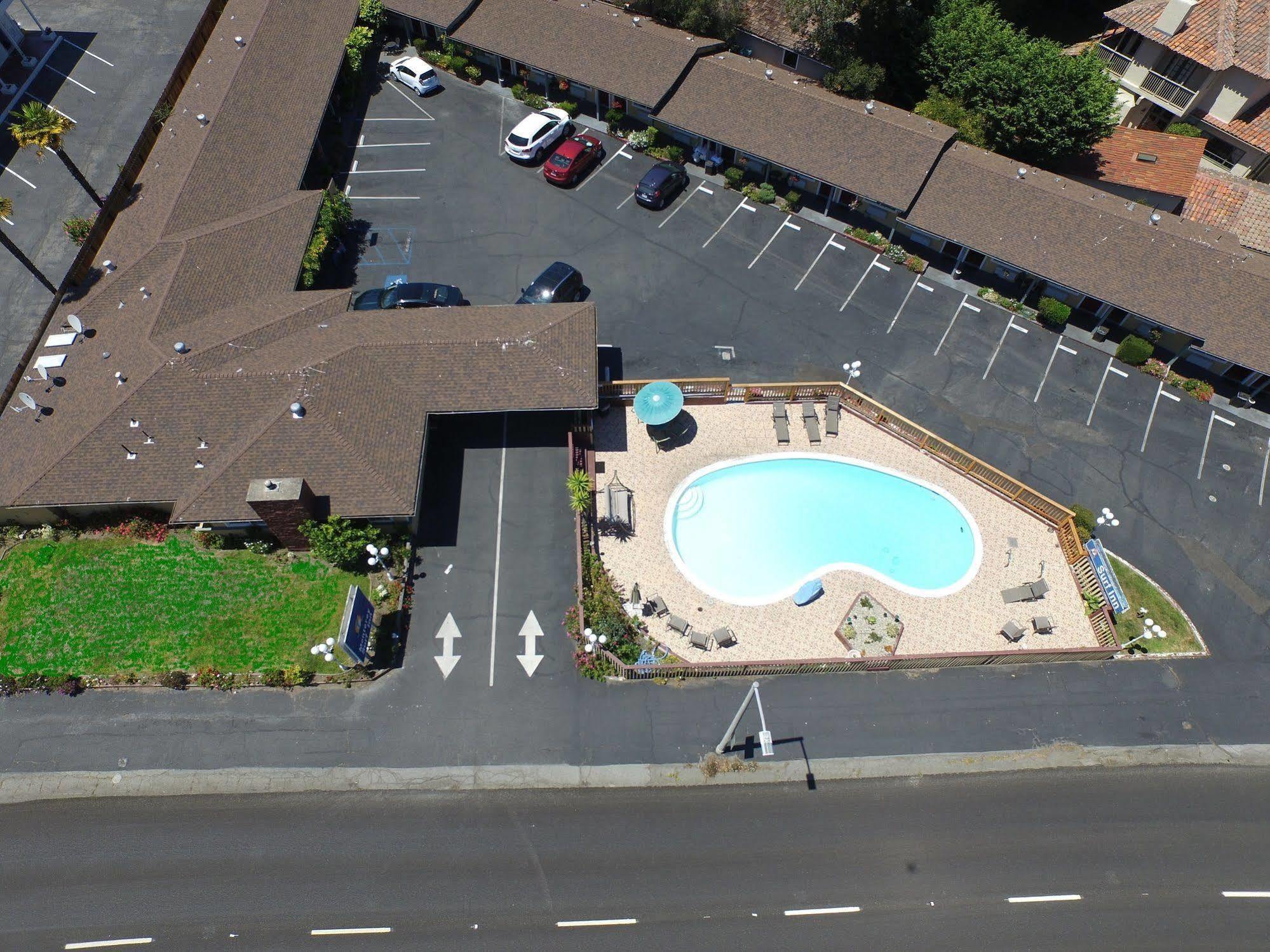 Monterey Surf Inn Bagian luar foto