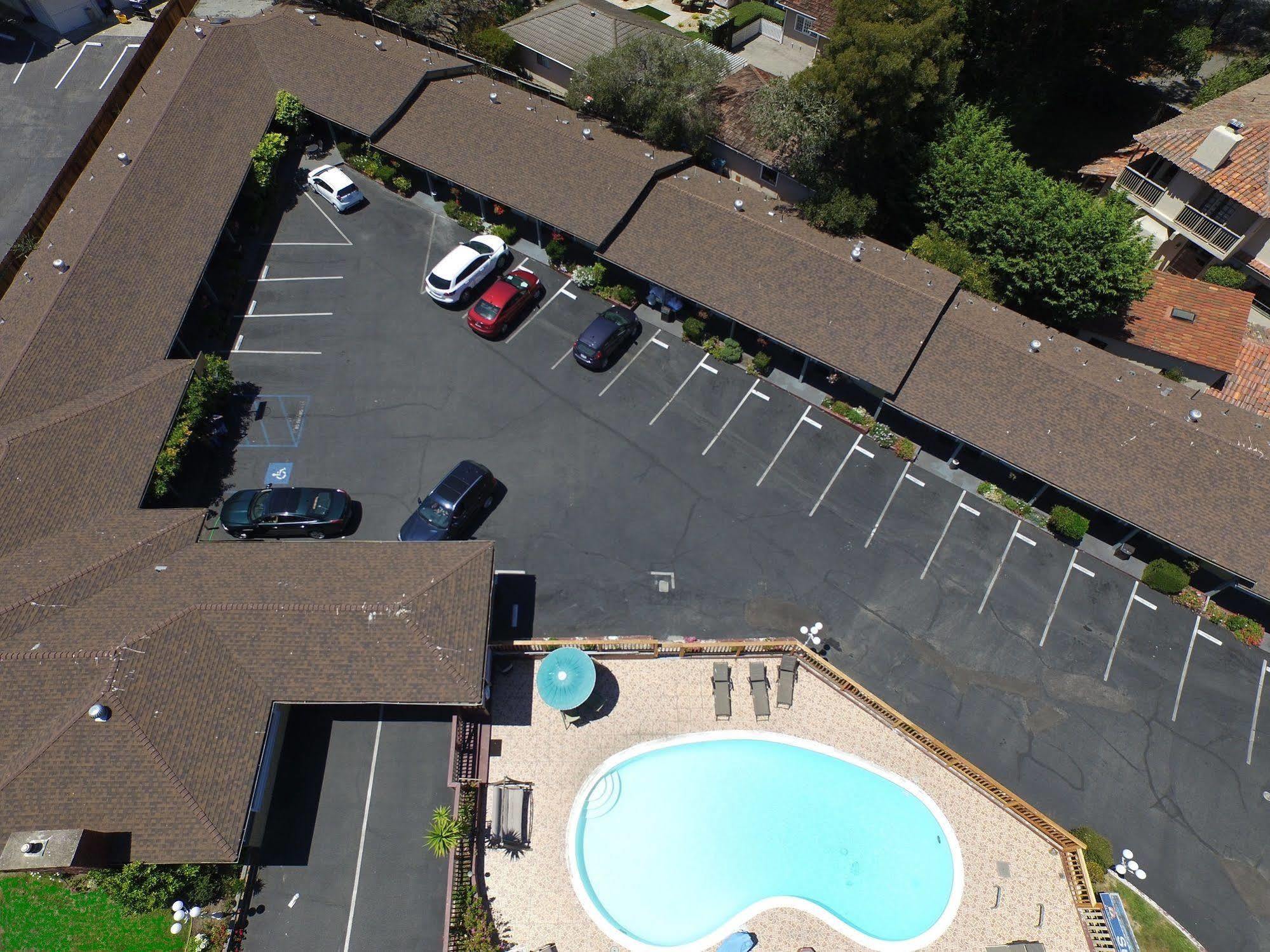 Monterey Surf Inn Bagian luar foto
